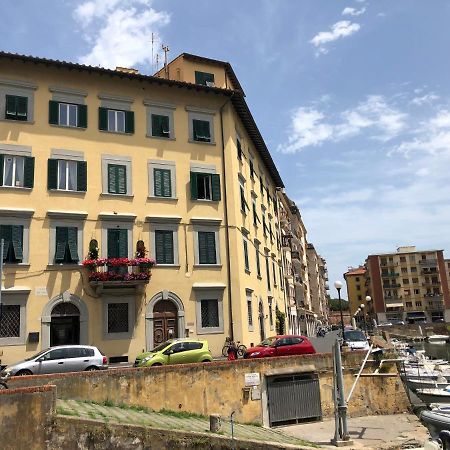 Renovated Apartment With 3 Bedrooms In An Historic Palazzo Between Port And Old Town ليفورنو المظهر الخارجي الصورة