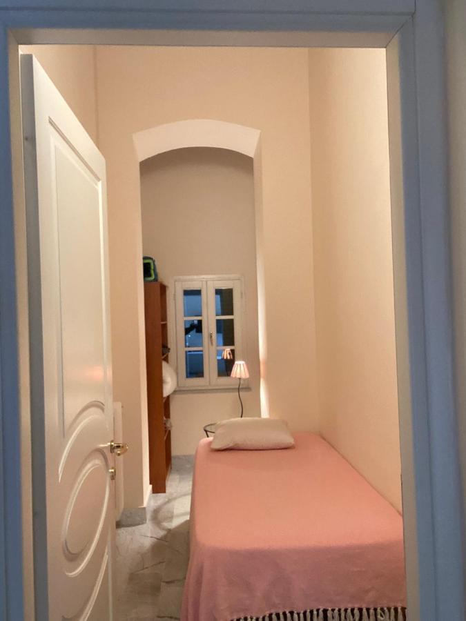 Renovated Apartment With 3 Bedrooms In An Historic Palazzo Between Port And Old Town ليفورنو المظهر الخارجي الصورة