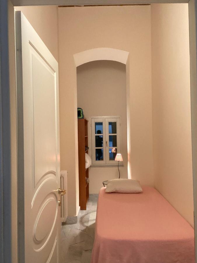 Renovated Apartment With 3 Bedrooms In An Historic Palazzo Between Port And Old Town ليفورنو المظهر الخارجي الصورة